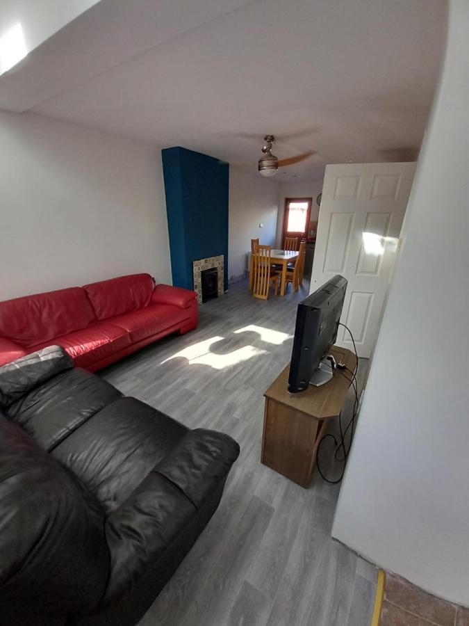 3 Bedroom Family Home リマバディ エクステリア 写真